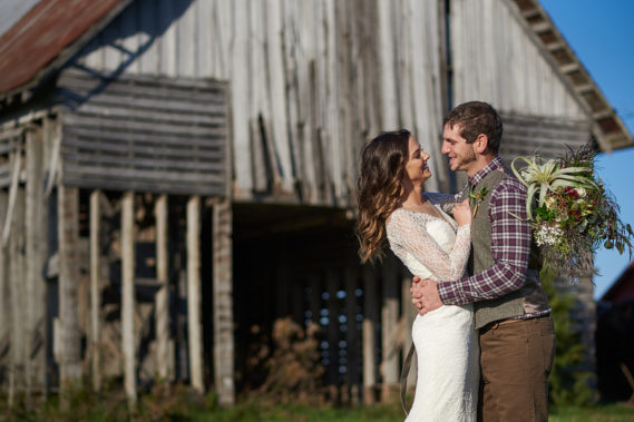 OTTAWA IL BARN WEDDING
